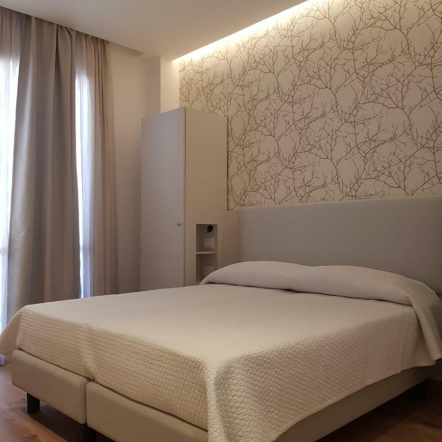 Deluxe Double or Twin Room Balcony,819388835:JPEG