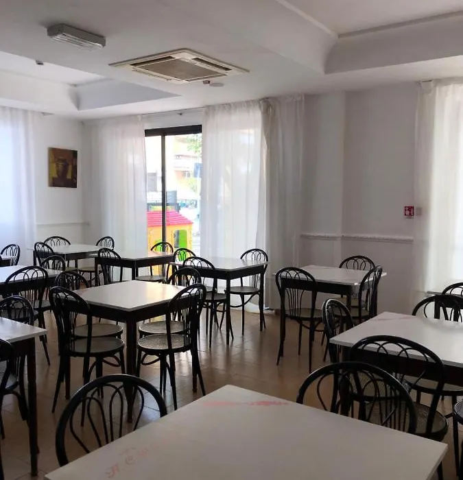 Hotel Criss-1