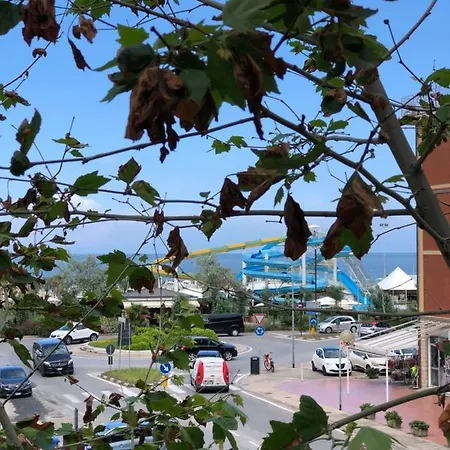Hotel Criss-3
