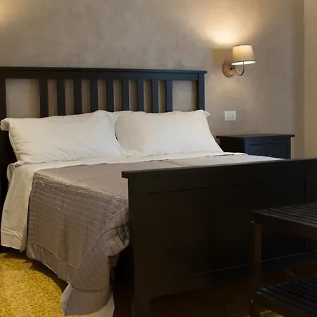 B&B I Propilei Di San Girolamo-2